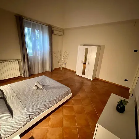 La Pietra Messapica Tatil Evi *